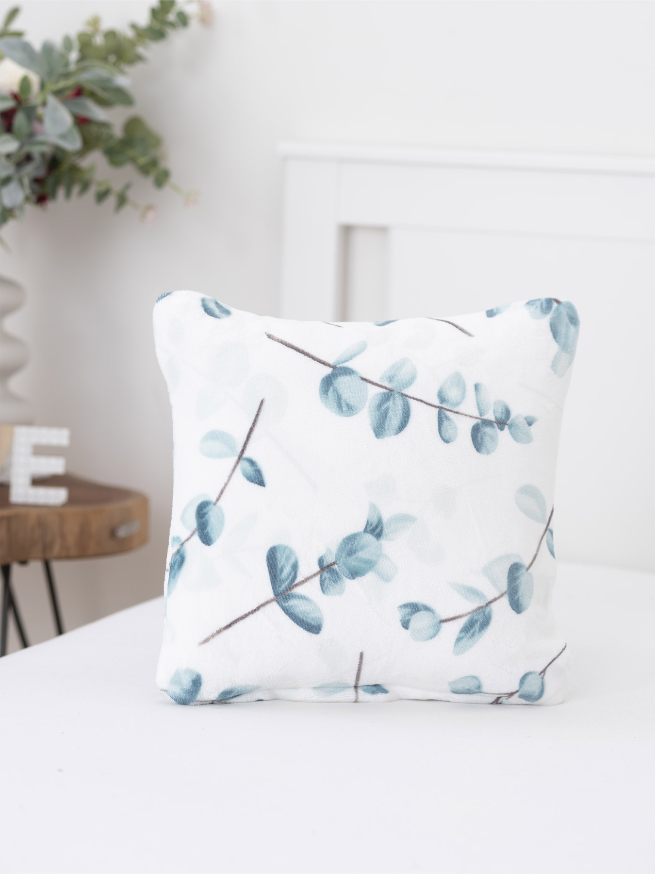 Povlak na polštář mikroplyš 40 × 40 cm Eukalyptus MKLuzkoviny cz Povlak na polštář mikroplyš 40 × 40 cm Eukalyptus MKLuzkoviny cz