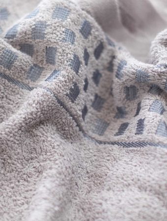 Froté ručník 50 × 100 cm ‒ Paolo světle šedý