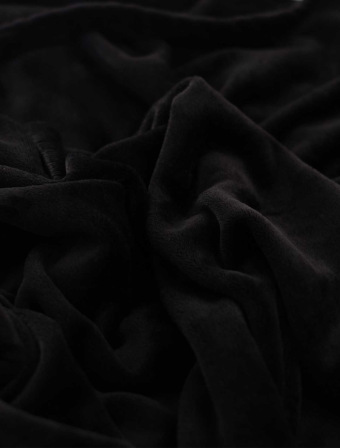 Deka mikroplyš 200 × 220 cm – Laura černá