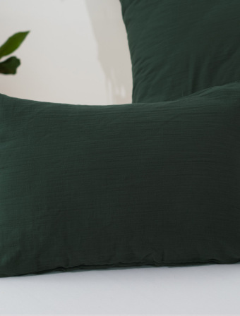 Mušelínový povlak na polštář 40 × 60 cm – Alexia tmavě zelené
