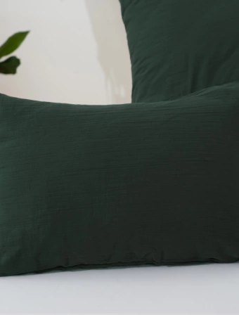 Mušelínový povlak na polštář 40 × 60 cm – Alexia tmavě zelené
