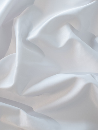 Luxusní ubrus s nešpinivou úpravou 120 × 160 cm – bílý