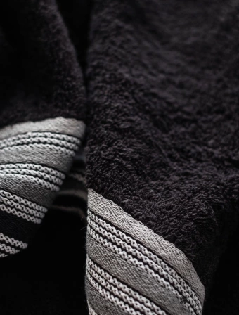 Froté ručník 50 × 100 cm - Dario černý