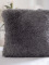 Chlupatý povlak na polštářek Agnello/Lotus 45 × 45 cm – tmavě šedý