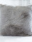 Polštář z umělé kožešiny Alessio 50 × 50 cm – šedá