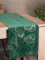 Sametový běhoun na stůl Blink16 35 × 140 cm - tmavě zelený
